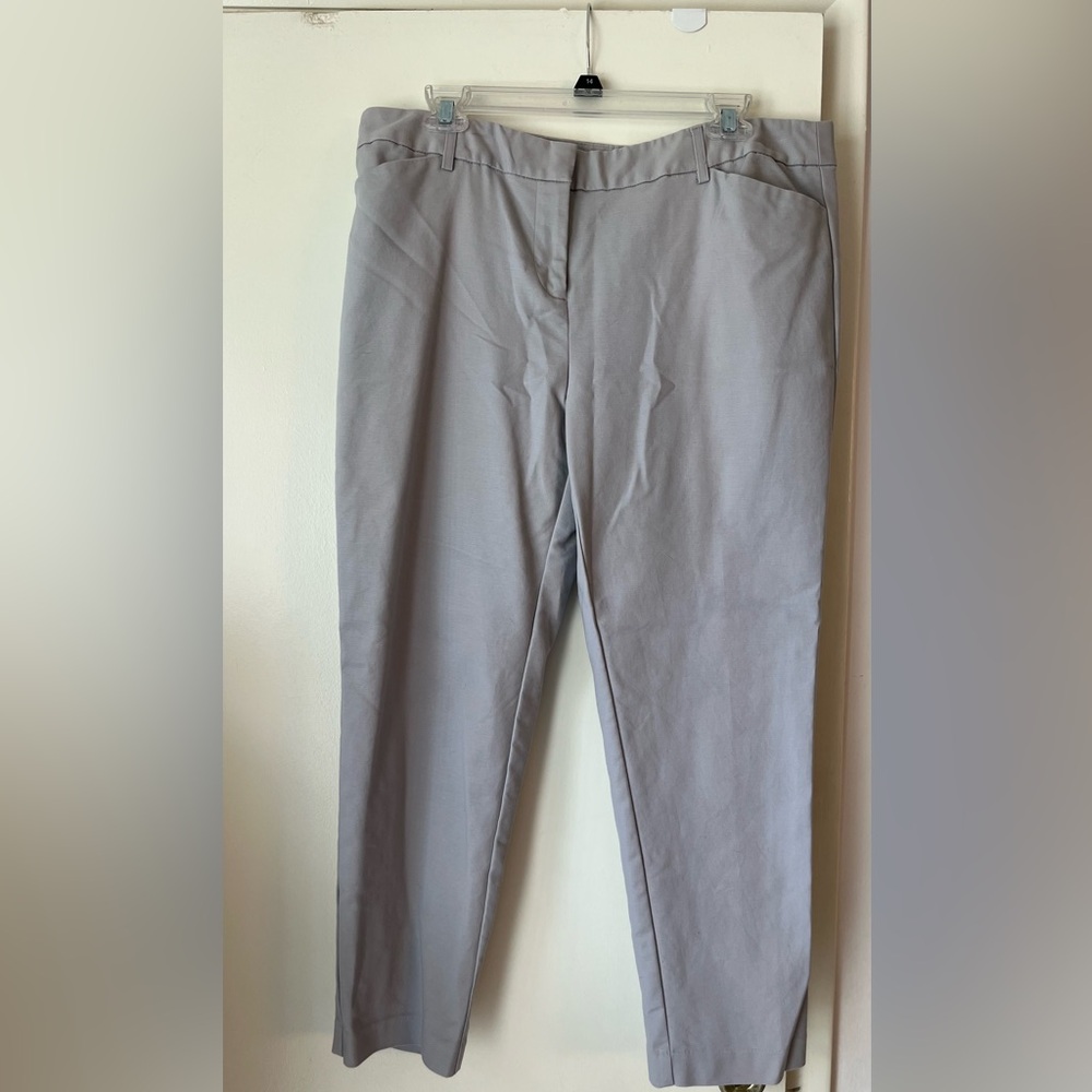 Liz Claiborne Emma tan pants with pockets flat front NWOT